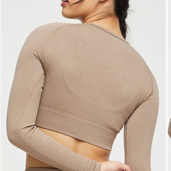 Lilia’s Active Ribbed Knit Set - Top and Pant - Size M & S - Picture 5 of 14